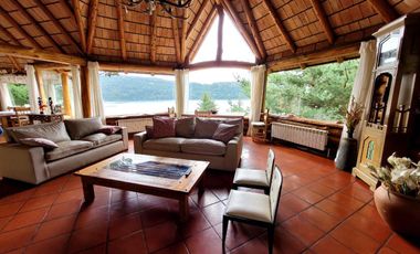 Casa en barrio privado Valle Escondido con costa de lago