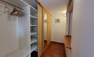 Casa en barrio privado Valle Escondido con costa de lago