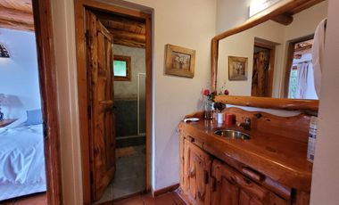 Casa en barrio privado Valle Escondido con costa de lago