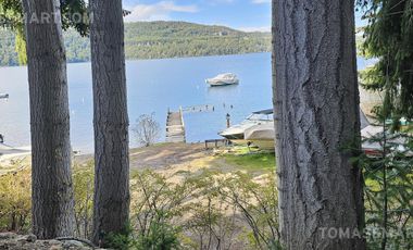 Casa en barrio privado Valle Escondido con costa de lago