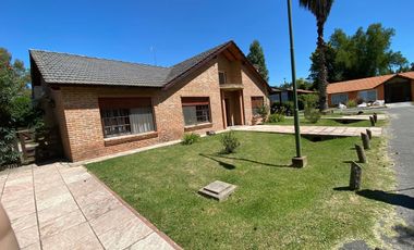 Casa en Venta de 4 ambientes en Ingeniero Maschwitz Village