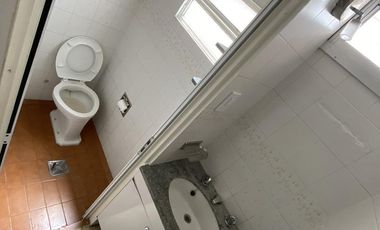 Casa en  venta. 3 dormitorios + 2 baños + patio + cochera