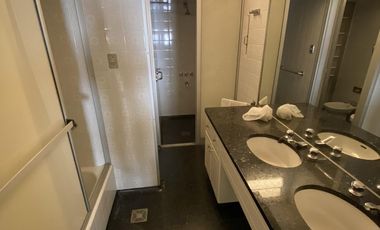 Casa en  venta. 3 dormitorios + 2 baños + patio + cochera