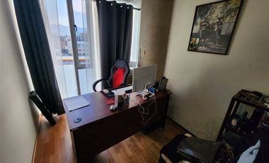 Oficina en Venta en Los Domínicos con Villanova