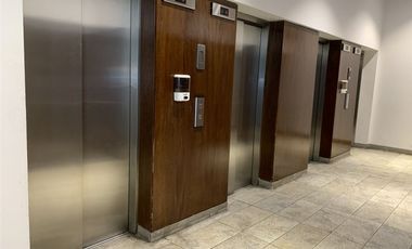 Oficina en Venta en Los Domínicos con Villanova