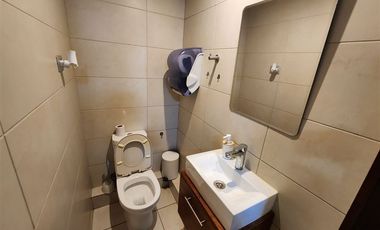 Oficina en Venta en Los Domínicos con Villanova