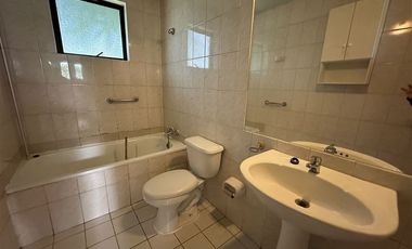 Casa en Arriendo en Los Condores / Antupiren