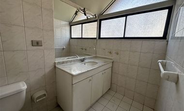 Casa en Arriendo en Los Condores / Antupiren