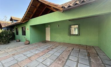 Casa en Arriendo en Los Condores / Antupiren