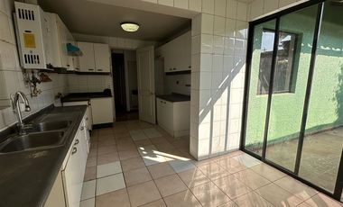 Casa en Arriendo en Los Condores / Antupiren