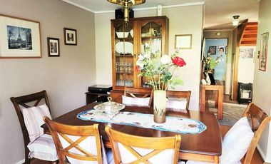 Casa en Arriendo en Sanchez Fontecilla con El Valle