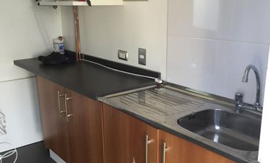 Arriendo febrero: Cómodo departamento con jardín en Marbella