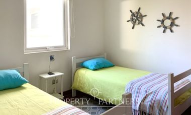 Arriendo febrero: Cómodo departamento con jardín en Marbella