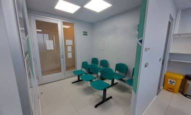 Venta de Consulta en Edificio El Cobre