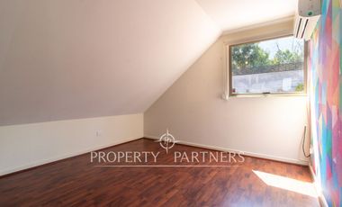 Casa con vista cordillera en sector privilegiado de La Florida, macul alto 3d 3b 3e