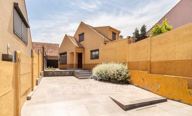 Casa con vista cordillera en sector privilegiado de La Florida, macul alto 3d 3b 3e