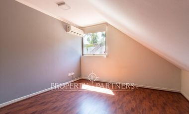 Casa con vista cordillera en sector privilegiado de La Florida, macul alto 3d 3b 3e