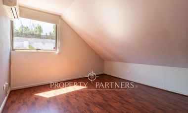 Casa con vista cordillera en sector privilegiado de La Florida, macul alto 3d 3b 3e