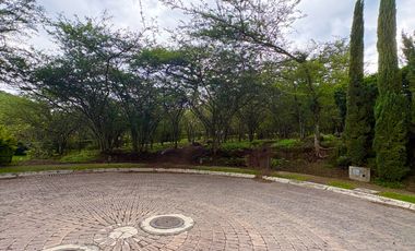 TERRENO EN VENTA EN URB. LA VIÑA TUMBACO