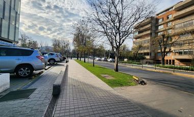 Oficina en Venta en Los Domínicos con Villanova