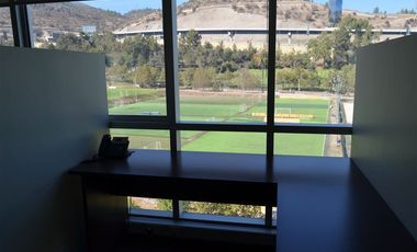 Oficina en Arriendo en Avenida del Valle con Santa Clara