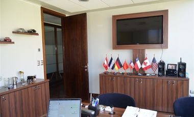 Oficina en Arriendo en Avenida del Valle con Santa Clara