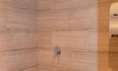 Oficina en Arriendo en Avenida del Valle con Santa Clara