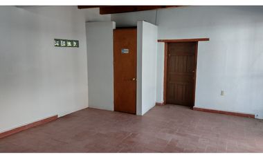 LOCAL EN RENTA / A 2 CUADRAS DEL CENTRO / VALLE DE BRAVO