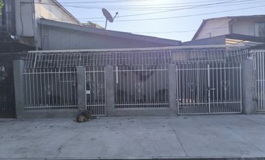 Se vende propiedad  con 2 casas, La Granja