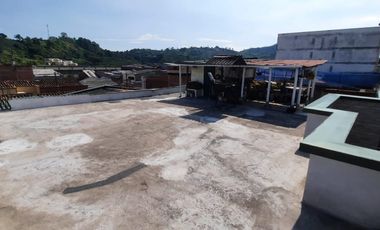 CASA EN VENTA EN EL CENTRO/CHINCHINA