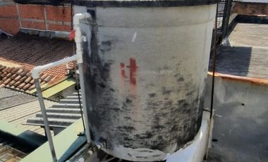 CASA EN VENTA EN EL CENTRO/CHINCHINA