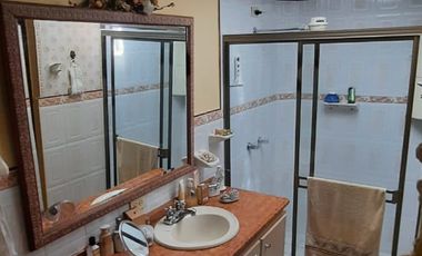 CASA EN VENTA EN EL CENTRO/CHINCHINA