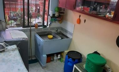 CASA EN VENTA EN EL CENTRO/CHINCHINA