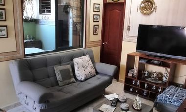 CASA EN VENTA EN EL CENTRO/CHINCHINA