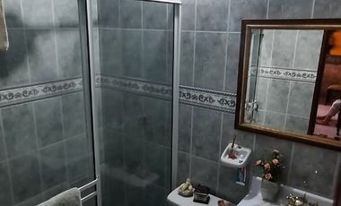 CASA EN VENTA EN EL CENTRO/CHINCHINA