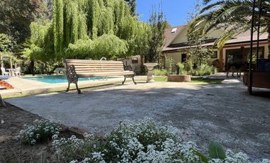 Casa En Venta En Requínoa Con Jardín