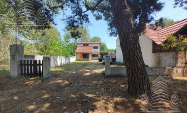 Casa en venta de 3 dormitorios c/ cochera en Costa Azul