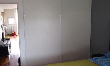 Excelente departamento de 2 ambientes al contrafrente c/cochera. Banfield E