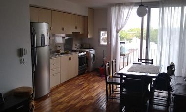 Excelente departamento de 2 ambientes al contrafrente c/cochera. Banfield E