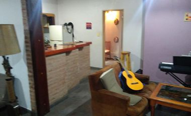 Casa al FTE con 2 dorm y casa al C/FTE con 3 dorm en 2 plantas. Ideal 2 familias. R de Escalada