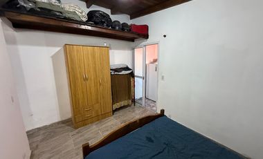 Block de 1 casa 3 deptos y 1 local