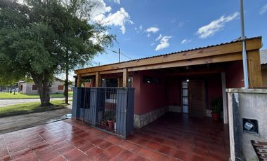 Block de 1 casa 3 deptos y 1 local