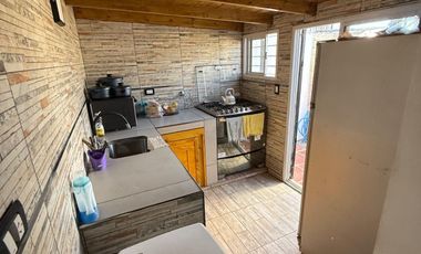 Block de 1 casa 3 deptos y 1 local