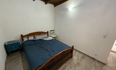 Block de 1 casa 3 deptos y 1 local