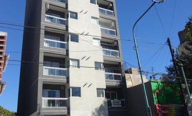 Semipiso de 3 AMB C/ cochera. Excelente ubicación. Alquilado H/ Junio de 2025- Banfield E.