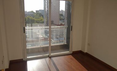 Semipiso de 3 AMB C/ cochera. Excelente ubicación. Alquilado H/ Junio de 2025- Banfield E.