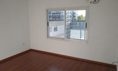 Semipiso de 3 AMB C/ cochera. Excelente ubicación. Alquilado H/ Junio de 2025- Banfield E.