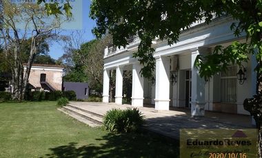 ESPECTACULAR!! CHALET DE ESTILO 1600 M²  VISTA AL GOLF