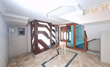 Casa en alquiler, Kennedy Norte,Guayaquil | 4 dormitorios   estudio para oficinas o consultorios