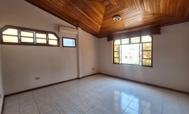 Casa en alquiler, Kennedy Norte,Guayaquil | 4 dormitorios   estudio para oficinas o consultorios